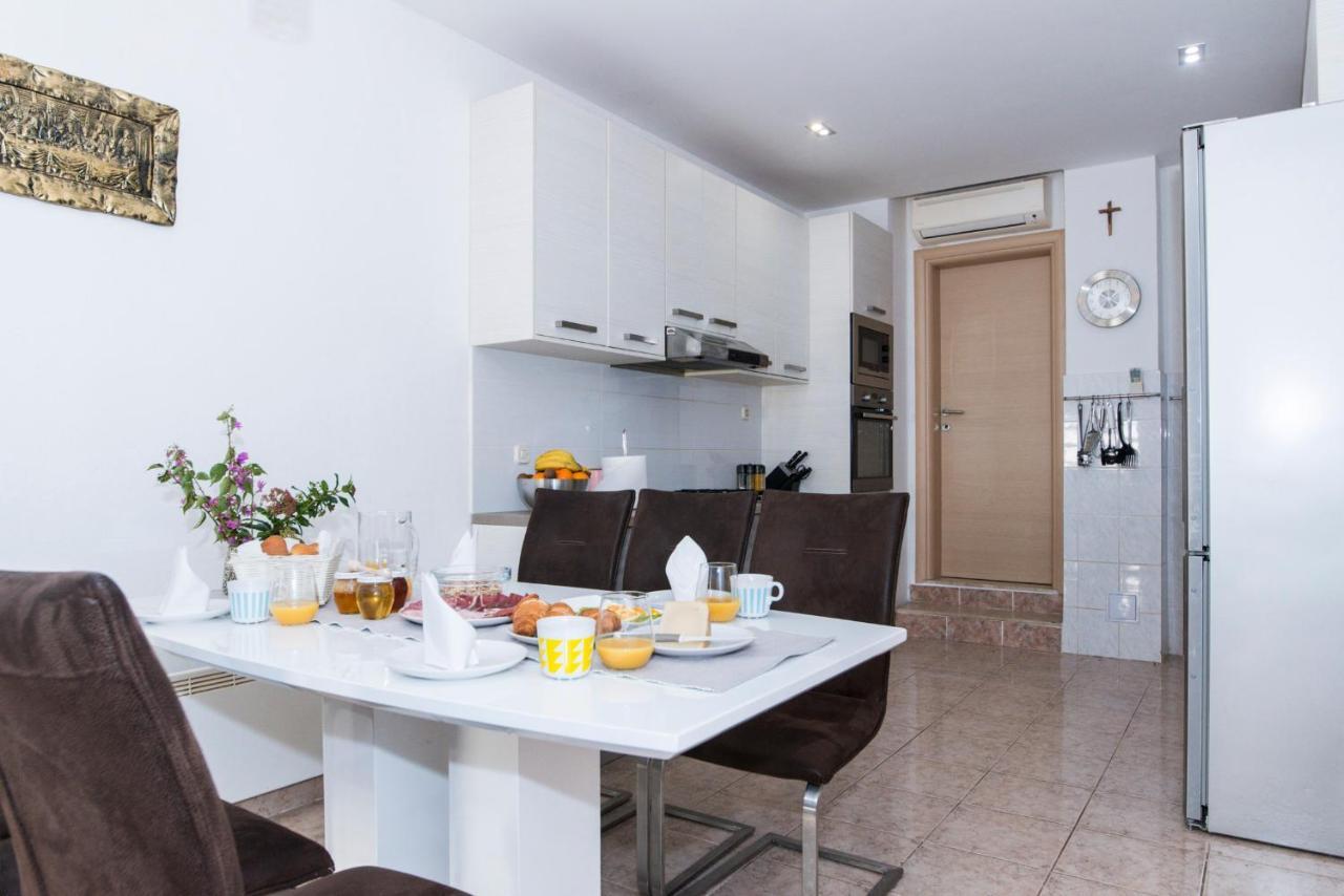 Apartman Luka Vila Vesa Promajna With Jacuzzi & Garden Leilighet Eksteriør bilde