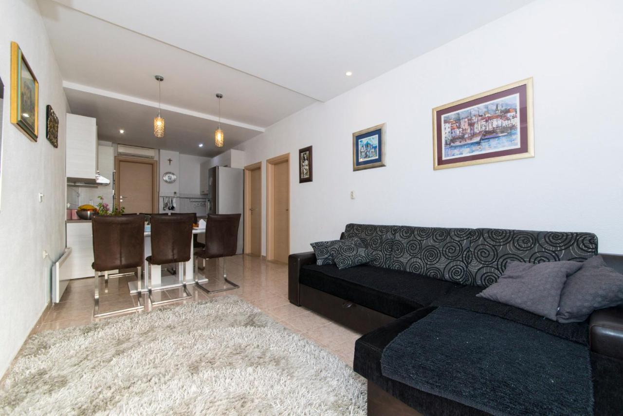 Apartman Luka Vila Vesa Promajna With Jacuzzi & Garden Leilighet Eksteriør bilde