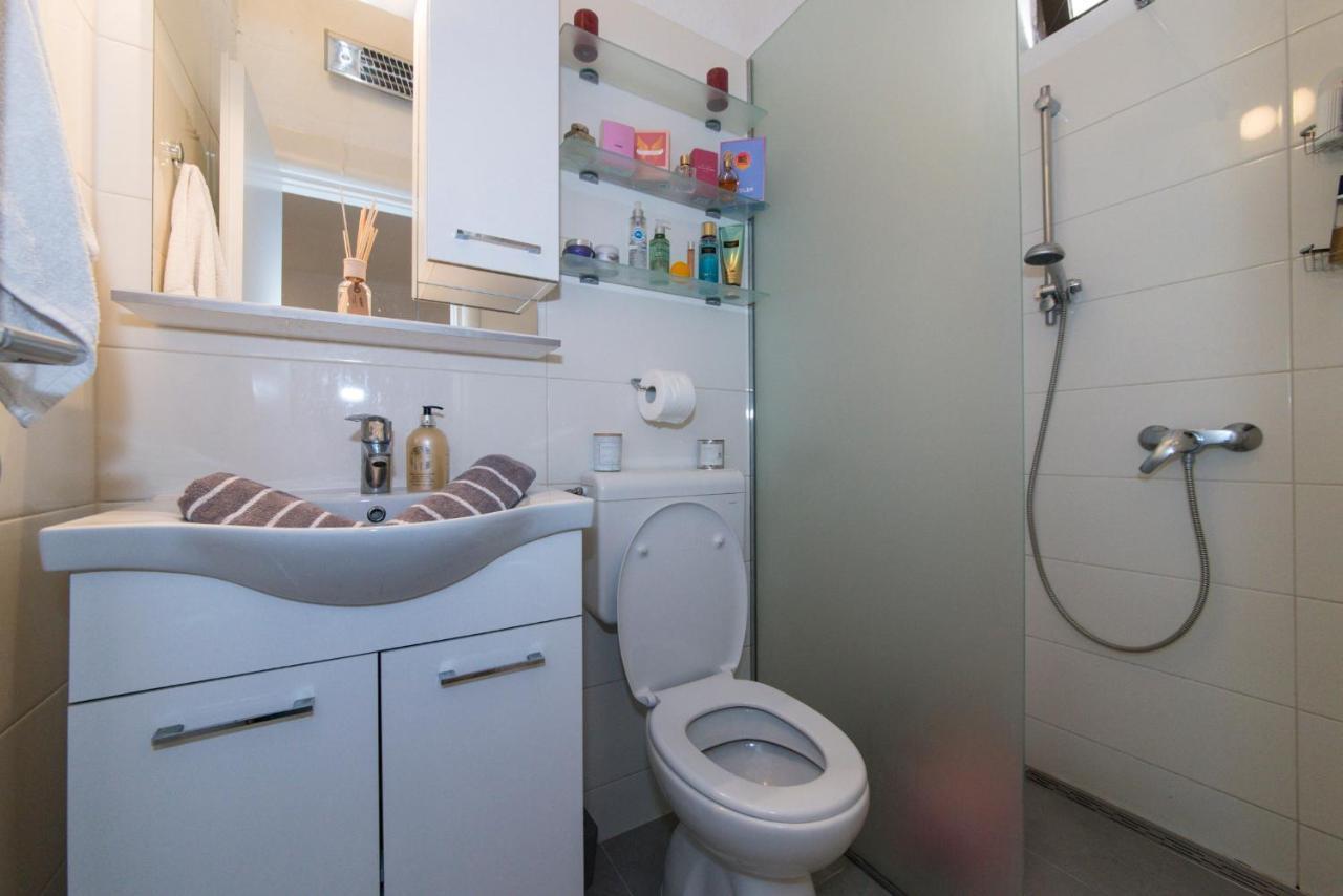 Apartman Luka Vila Vesa Promajna With Jacuzzi & Garden Leilighet Eksteriør bilde